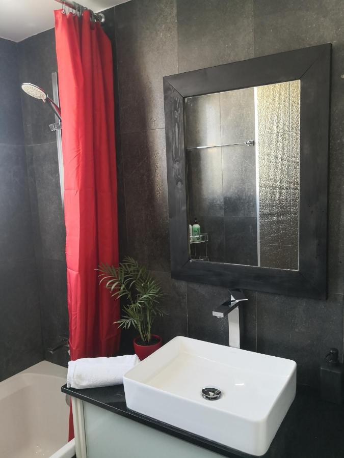 Fine Designed Flat 302 Apartment Larnaca Exterior photo